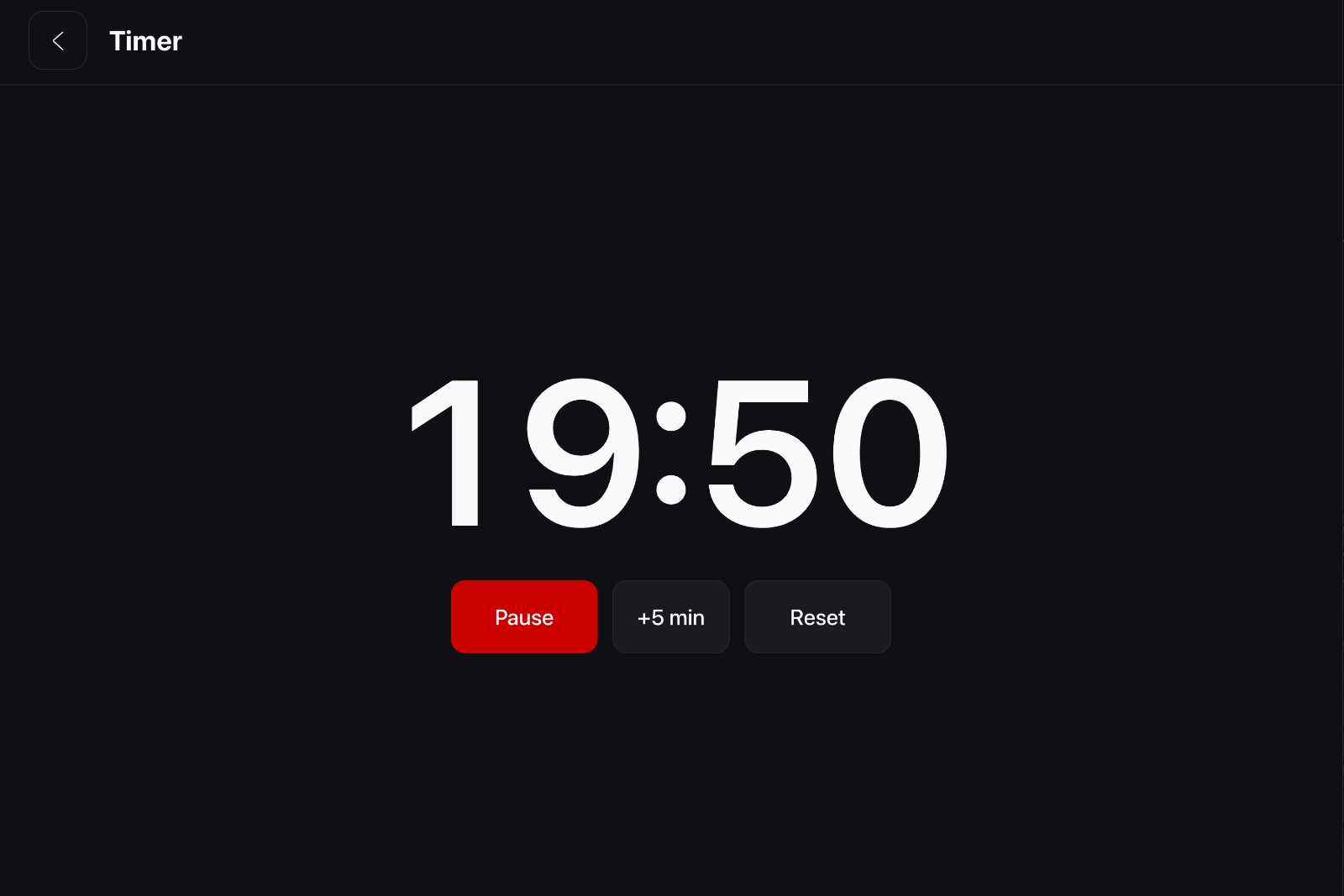 Le minuteur d'iCar sur l'écran d'une Tesla, avec ses boutons Pause, +5 min et Remise à zéro